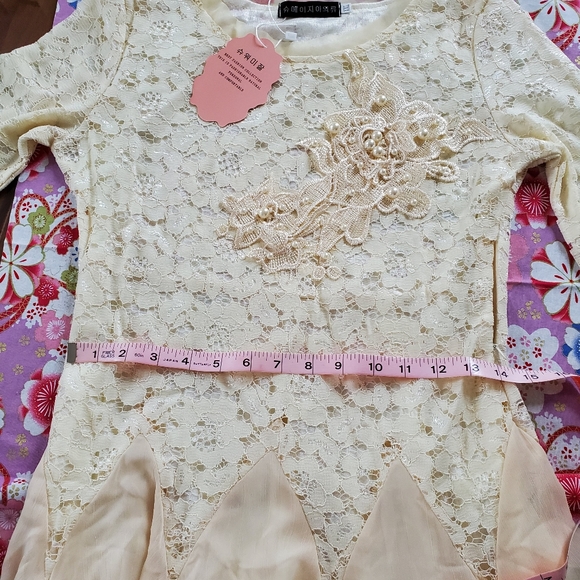 Lace top dress - Picture 5 of 6